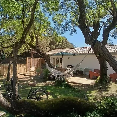 Maison A Pied Holiday home
